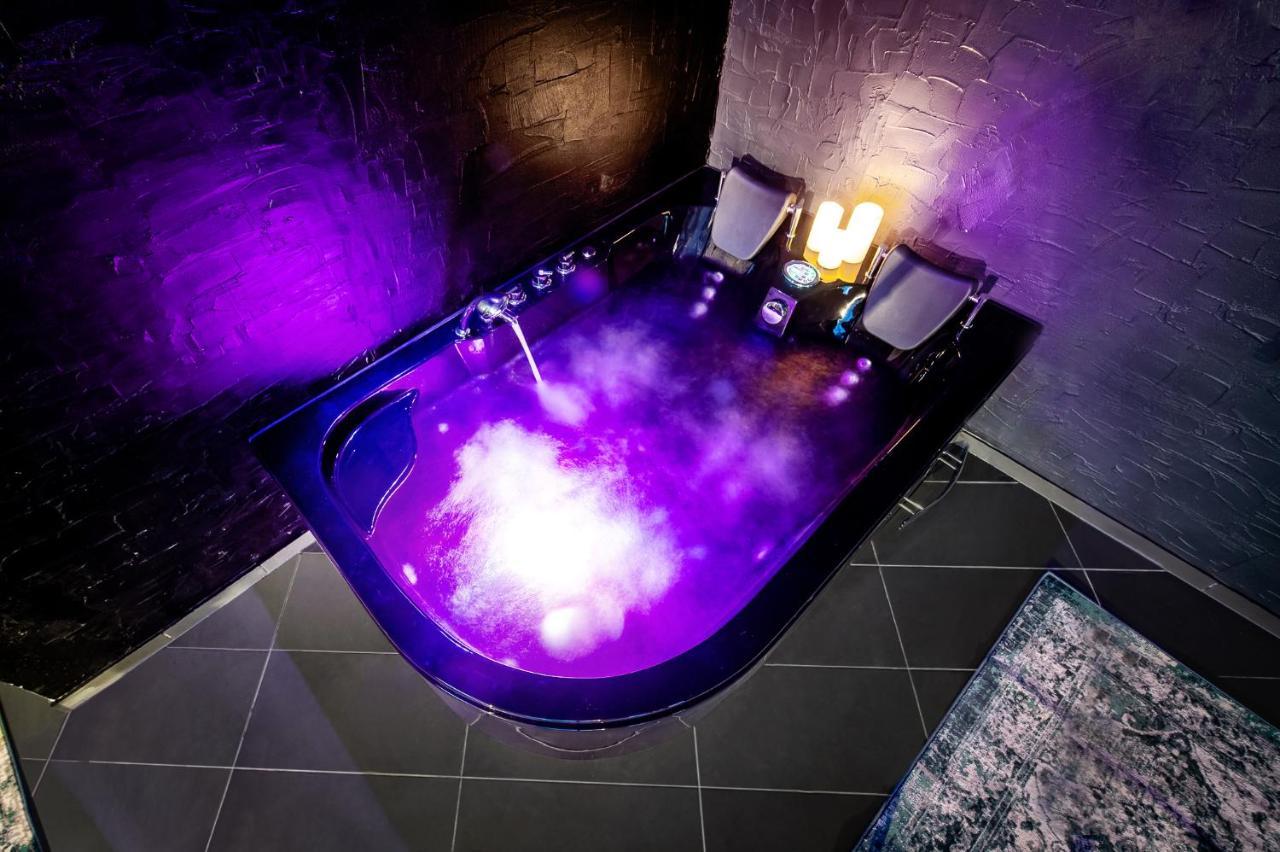Apartament Jacuzzi Cinema Loft Kowno Zewnętrze zdjęcie